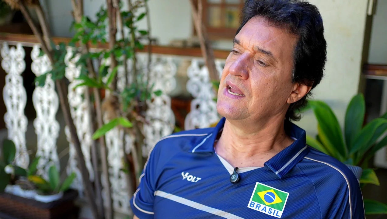 Boni celebra 50 anos de carreira e títulos com a seleção feminina