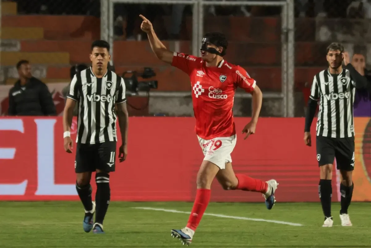 Botafogo sofre 6 a 1 contra Cienciano e precisa virar nas oitavas da Sul-Americana