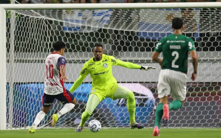 Carlos Miguel promete classificação após erro contra Cerro Porteño