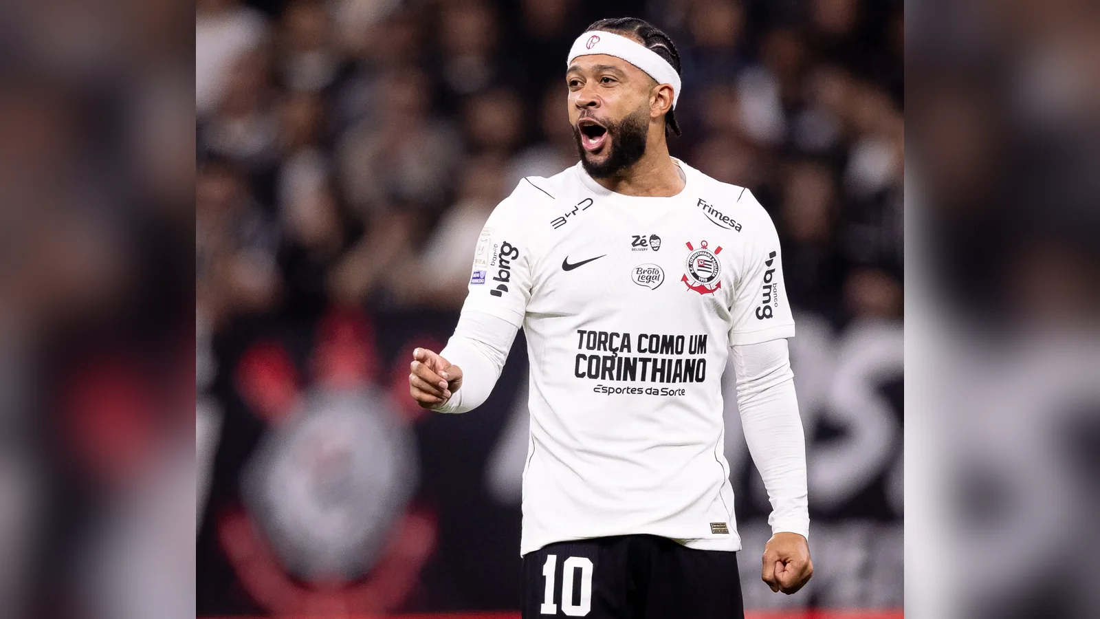 Corinthians aprova renovação de Memphis após voto empatado