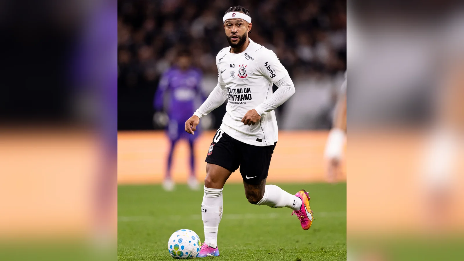Corinthians confirma renovação de Memphis Depay por mais dois anos