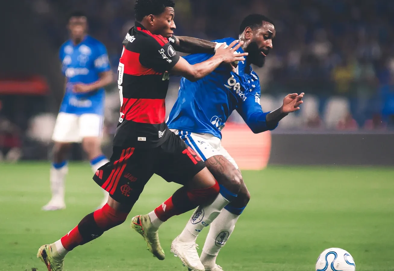 Cruzeiro e Flamengo empatam em 1 a 1 na ida das oitavas da Libertadores