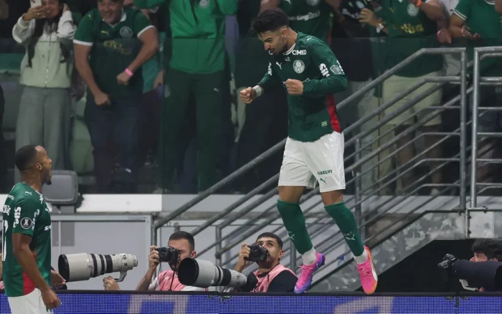 Flaco López confirma compromisso e marca contra Cerro Porteño