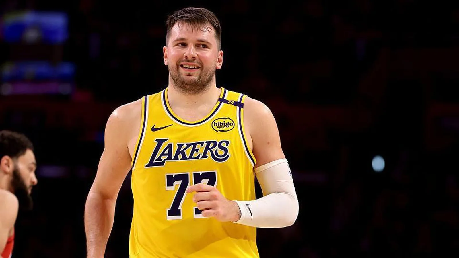 Jeanie Buss tenta impedir venda de 17,8% da participação dos Lakers