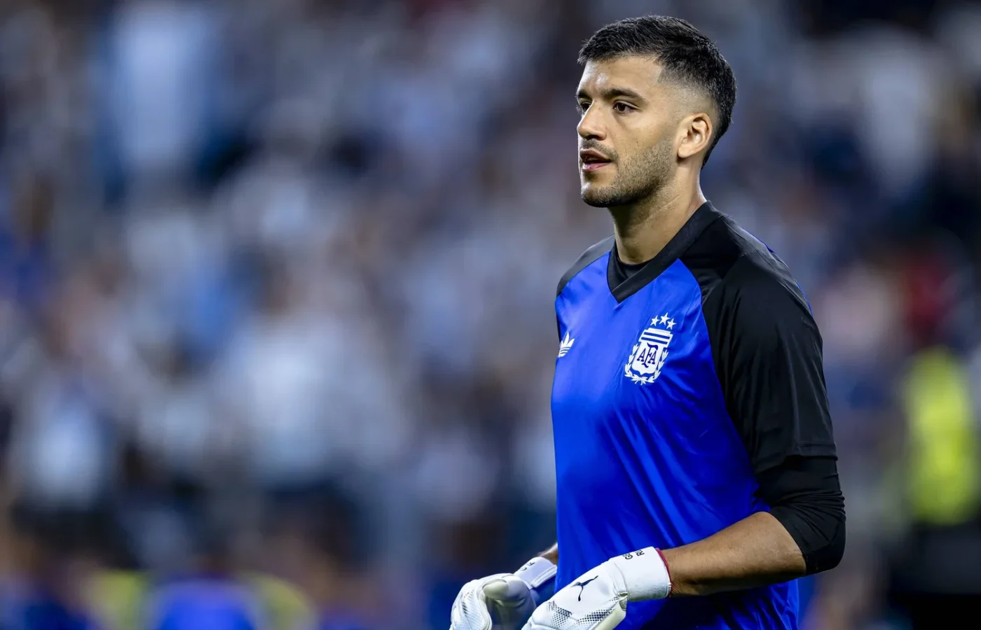 Manchester City contrata goleiro Rulli