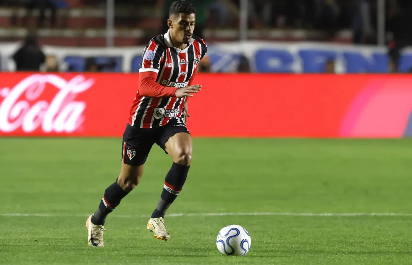 São Paulo busca vencer em casa e acabar jejum de oito partidas
