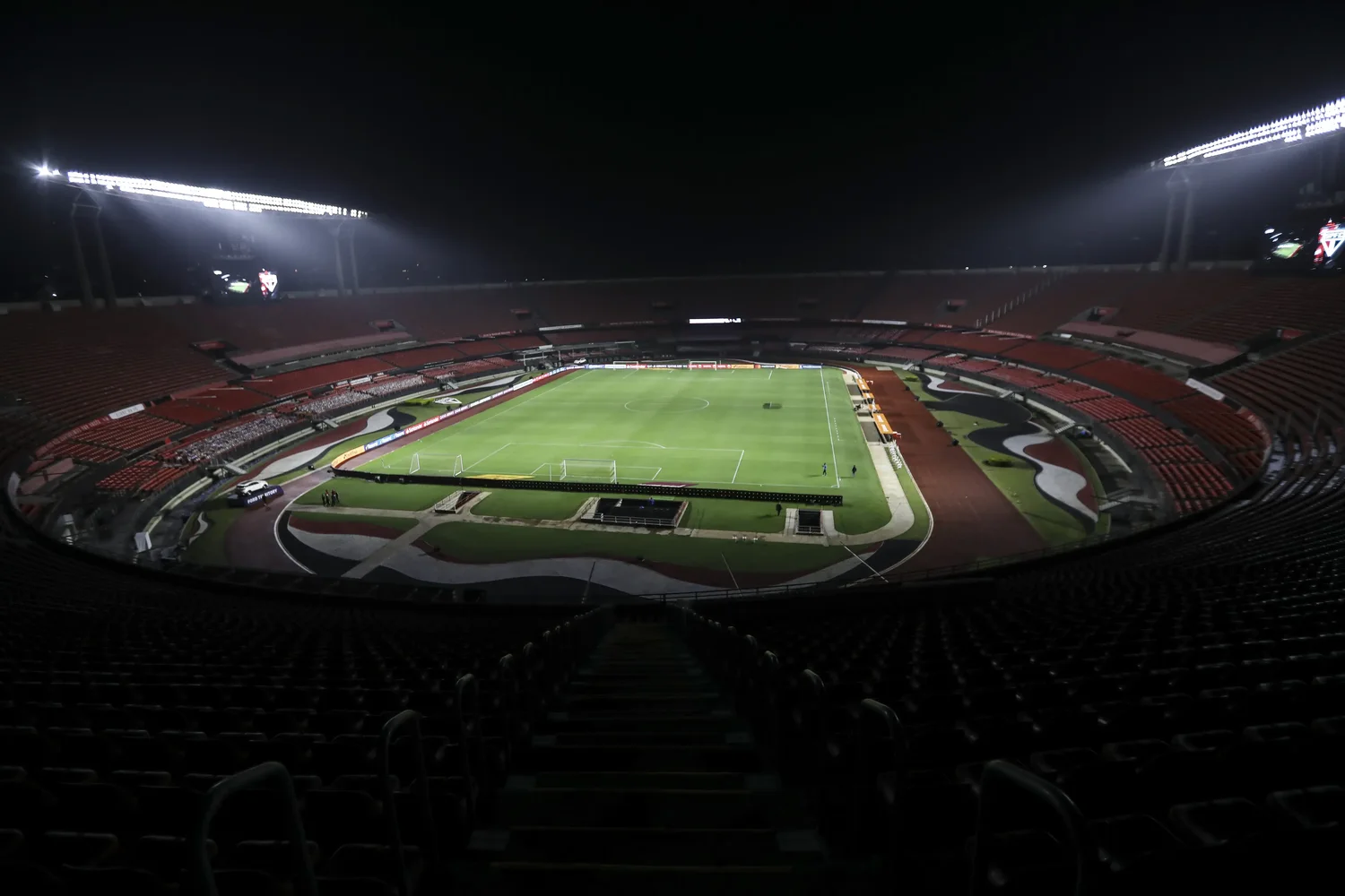 São Paulo manda jogo contra o Mixto no Morumbis