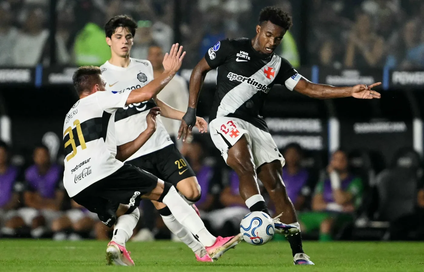 Thiago Mendes confiante após empate do Vasco com Olimpia